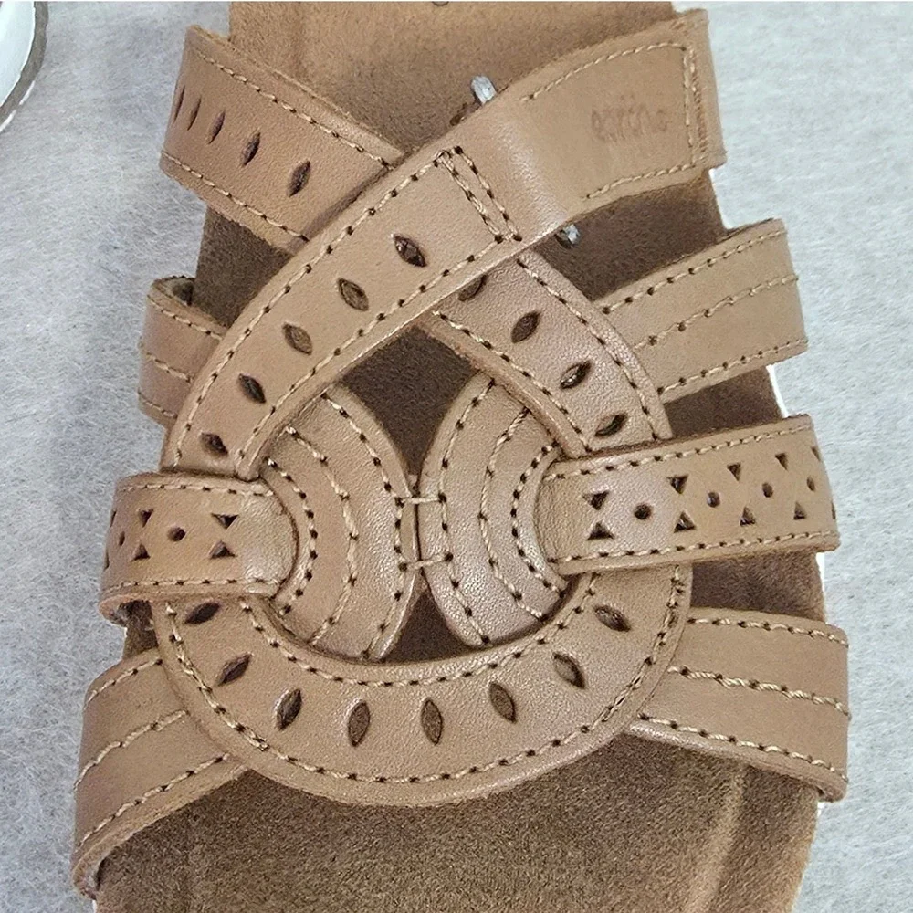 Earth Origins Leather Slip‎ On Flat Sandals Sz 7M Sassoni Comfort Casual Boho